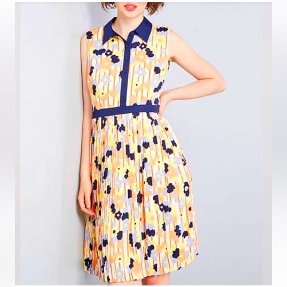 NWT Modcloth Just My Typist Size 8 Floral Pleated Shirt Dress